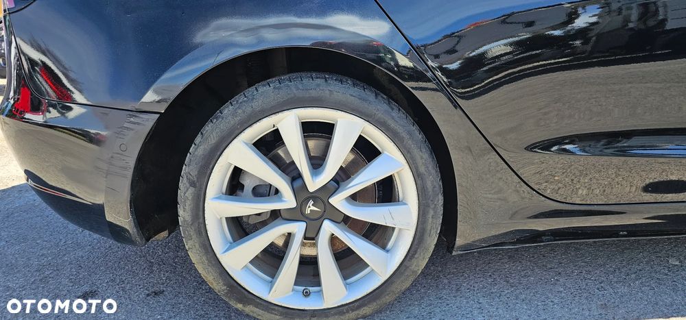 Tesla Model 3 Standard Reichweite Plus Hinterradantrieb - 12