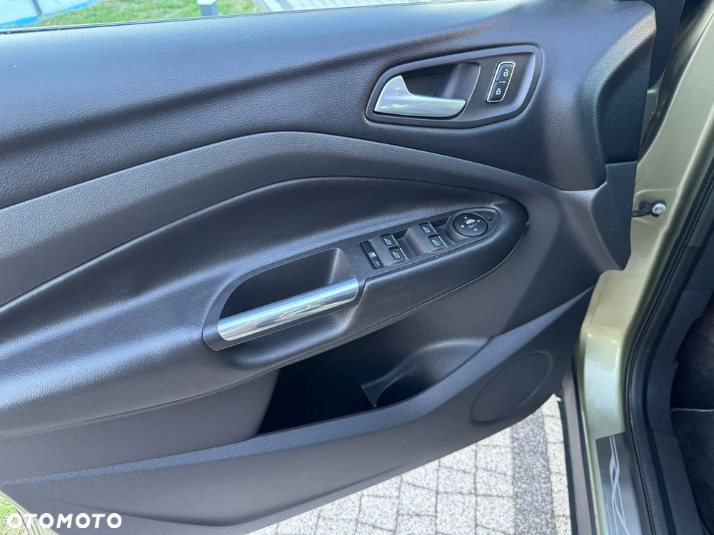 Ford Kuga 2.0 TDCi 4WD Titanium - 16