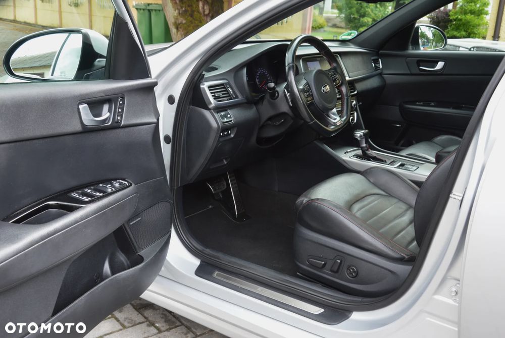 Kia Optima - 15