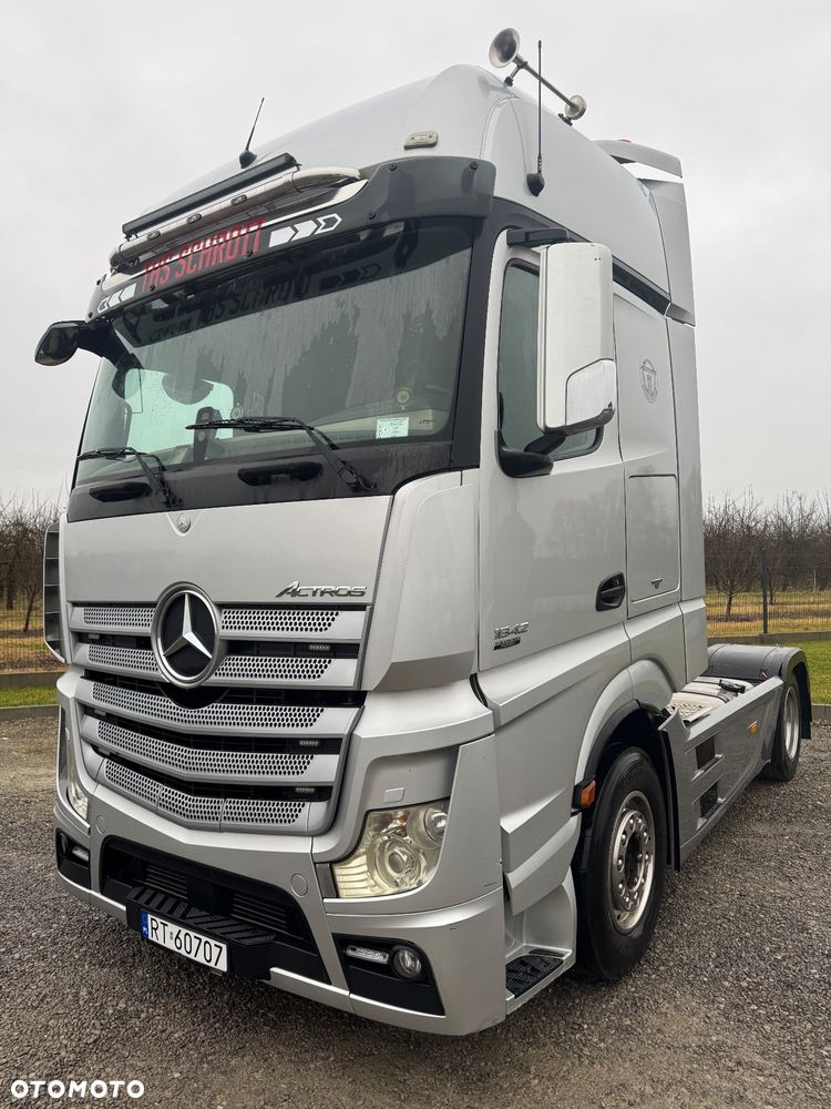 Mercedes-Benz Actros - 1