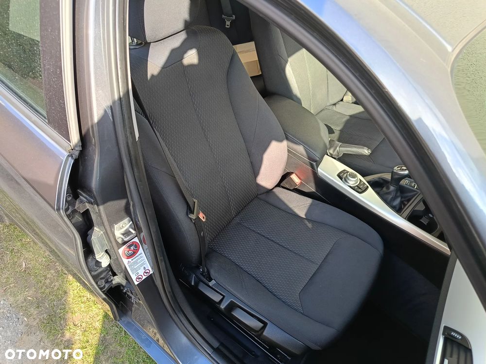 BMW Seria 1 116d DPF - 14