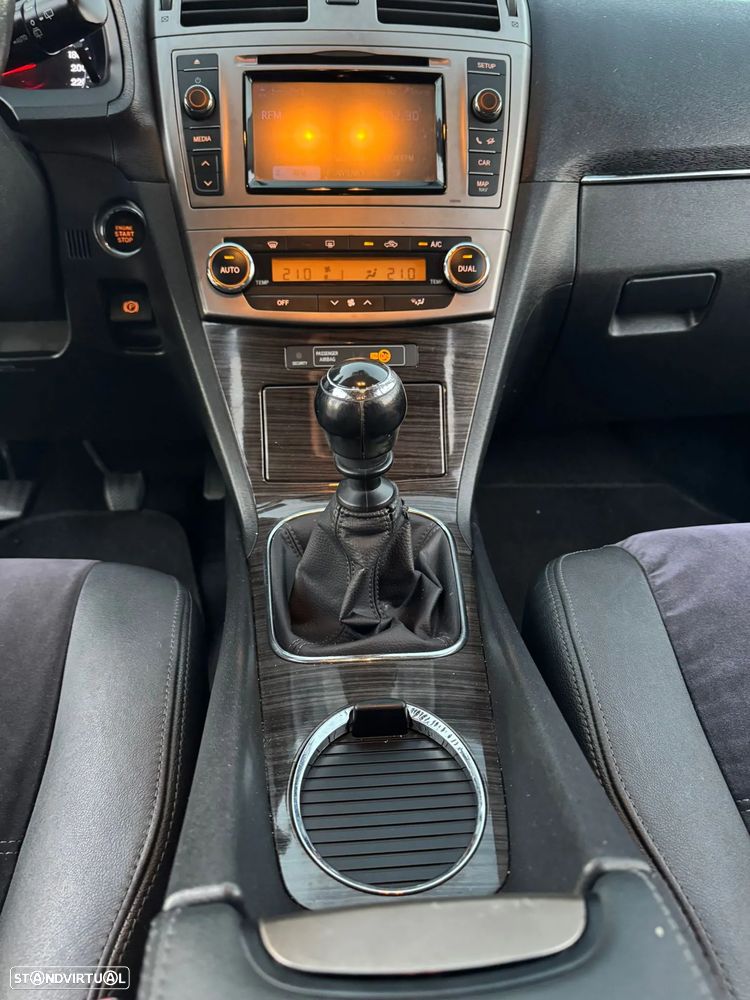 Toyota Avensis SW 2.0 D-4D Comfort - 9