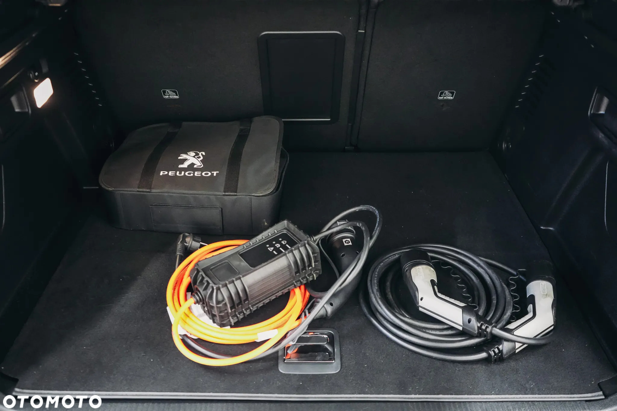 Peugeot 3008 Hybrid4 300 e-EAT8 GT - 35