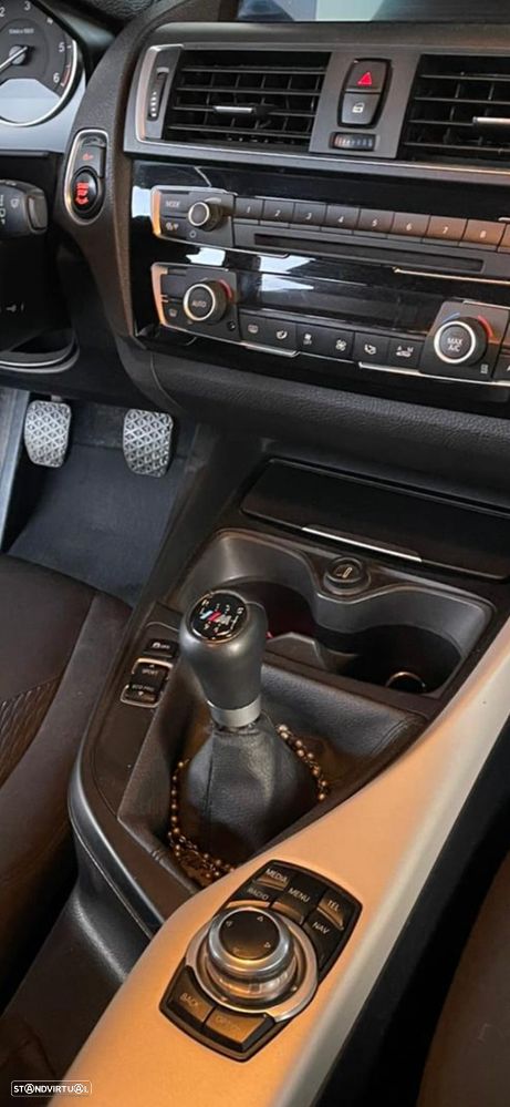 BMW 116 d EfficientDynamics Edition Sport Line - 12