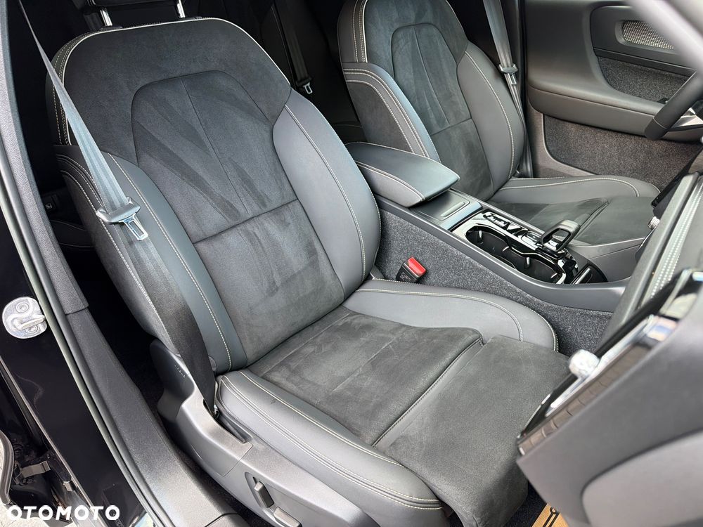 Volvo XC 40 B4 B Geartronic RDesign - 33