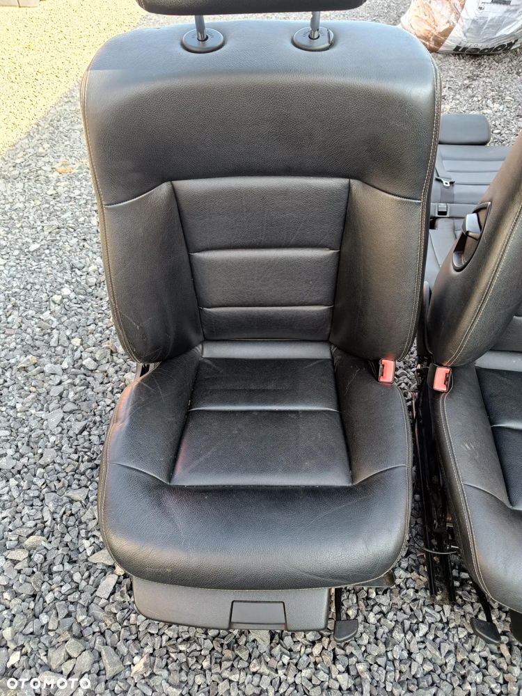 MERCEDES W212 AMG SEDAN FOTELE TAPICERKA KANAPA SKÓRA FOTEL BIAŁA NIĆ - 10