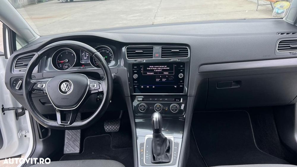 Volkswagen Golf 2.0 TDI (BlueMotion Technology) DSG Comfortline - 12