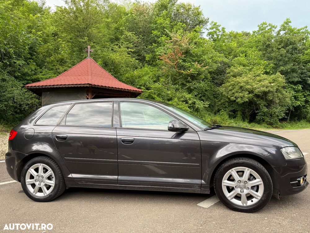 Audi A3 Sportback 2.0 TDI Ambiente - 8