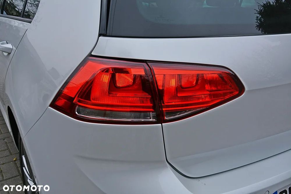 Volkswagen Golf - 21