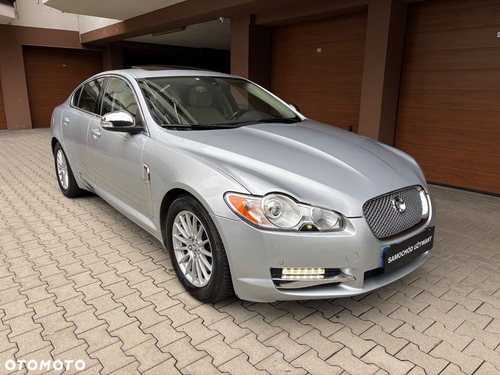 Jaguar XF 3.0 V6 Premium Luxury - 3