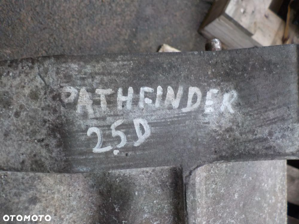 NISSAN PATHFINDER NAVARA 2.5 DCI SKRZYNIA BIEGÓW - 3