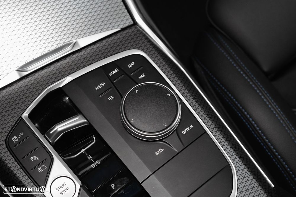 BMW 320 e Pack M Auto - 39