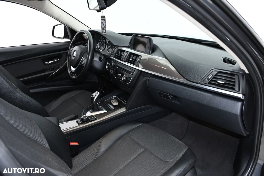 BMW Seria 3 320d Touring xDrive Aut. Modern Line - 14