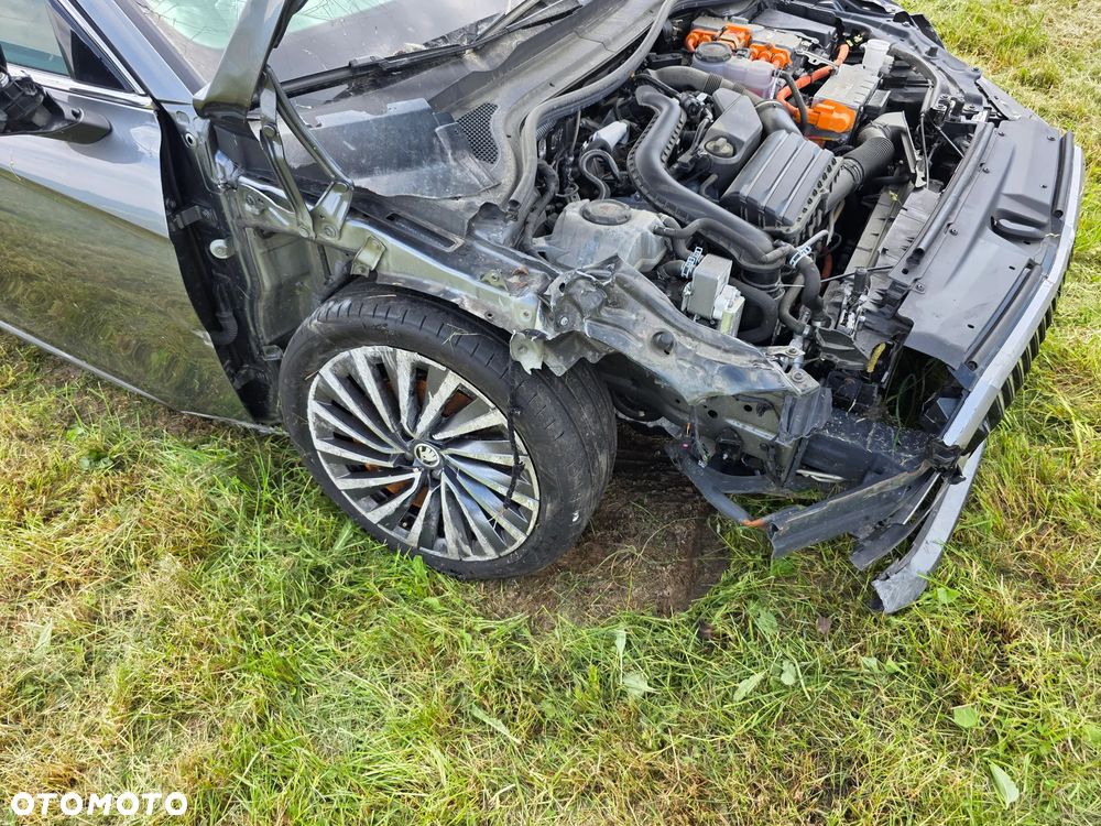 Skoda Superb 1.5 TSI iV DSG L&K - 10