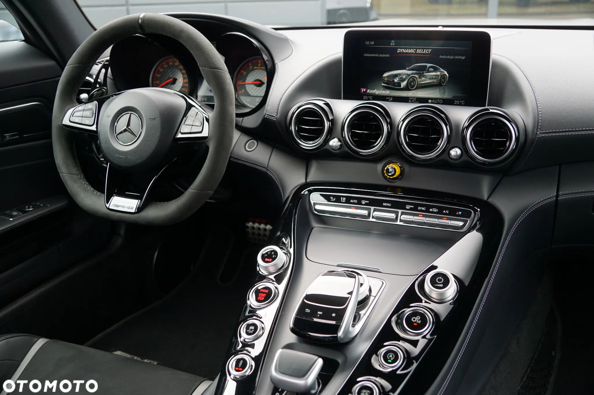 Mercedes-Benz AMG GT R - 36