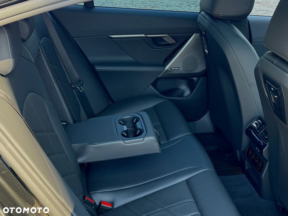 BMW Seria 5 540d xDrive mHEV M Sport - 18