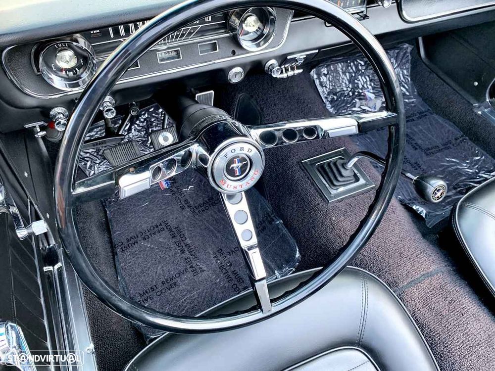 Ford Mustang - 13