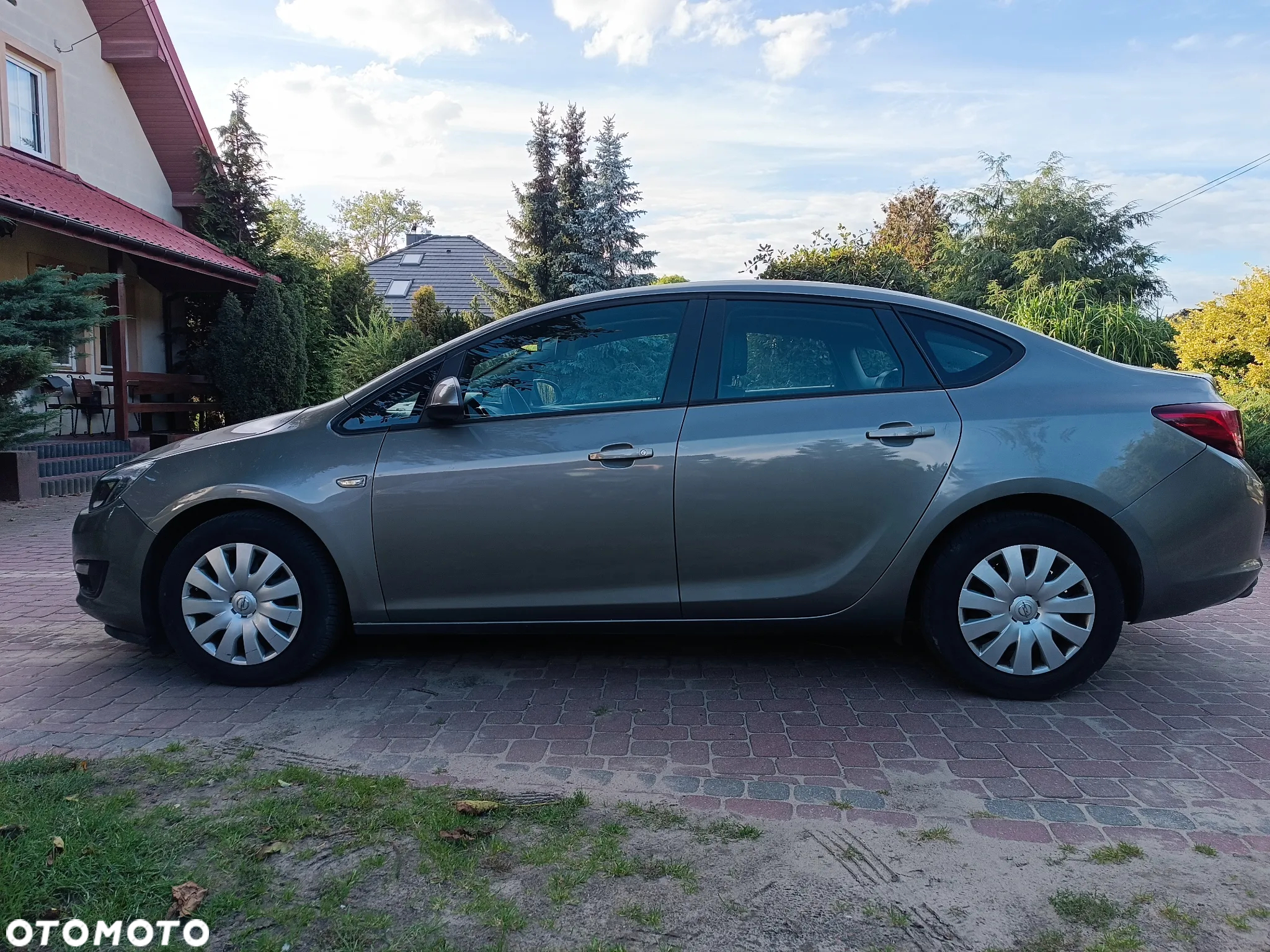 Opel Astra IV 1.4 T Enjoy EU6 - 10