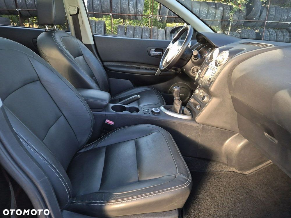 Nissan Qashqai+2 - 34