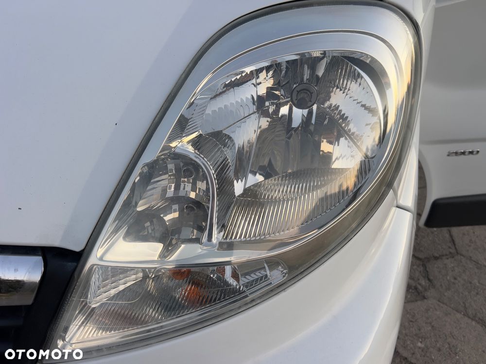 Opel Vivaro - 32