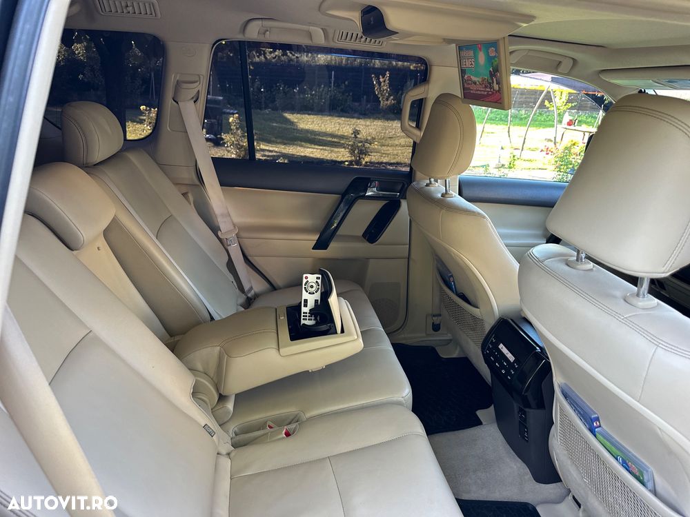 Toyota Land Cruiser 2.8l Turbo D-4D AVS Aut. Luxury - 6