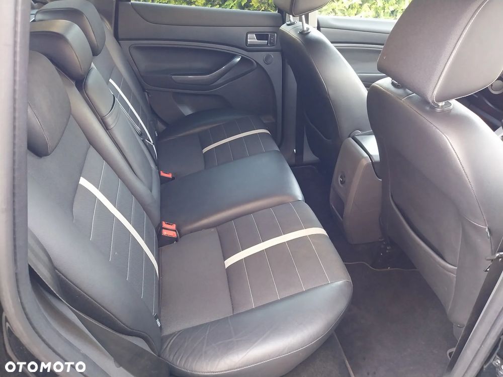 Ford Kuga 2.0 TDCi 4x4 Titanium - 21