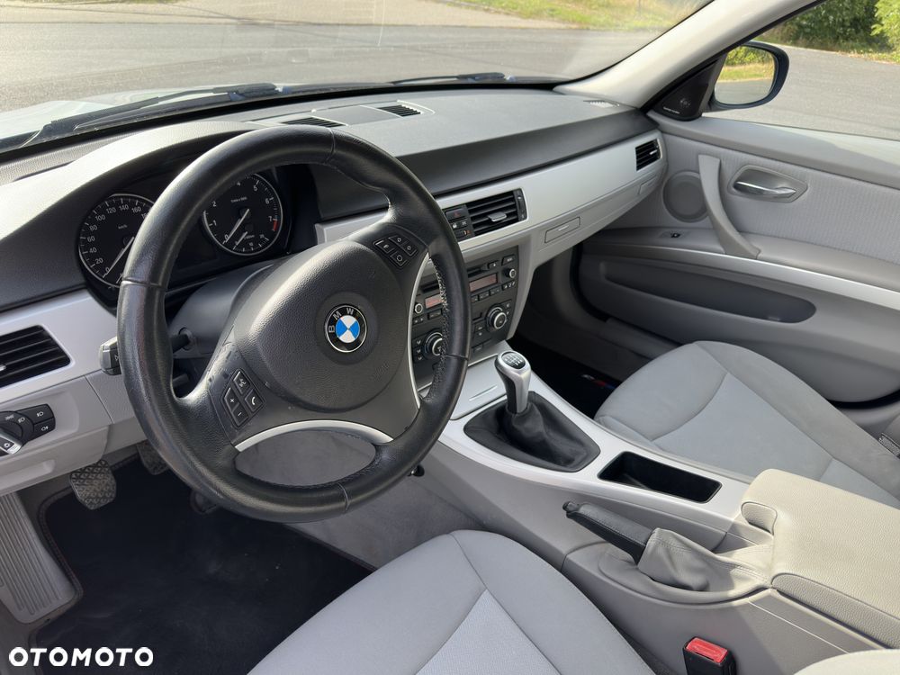 BMW Seria 3 320i Edition Sport - 7