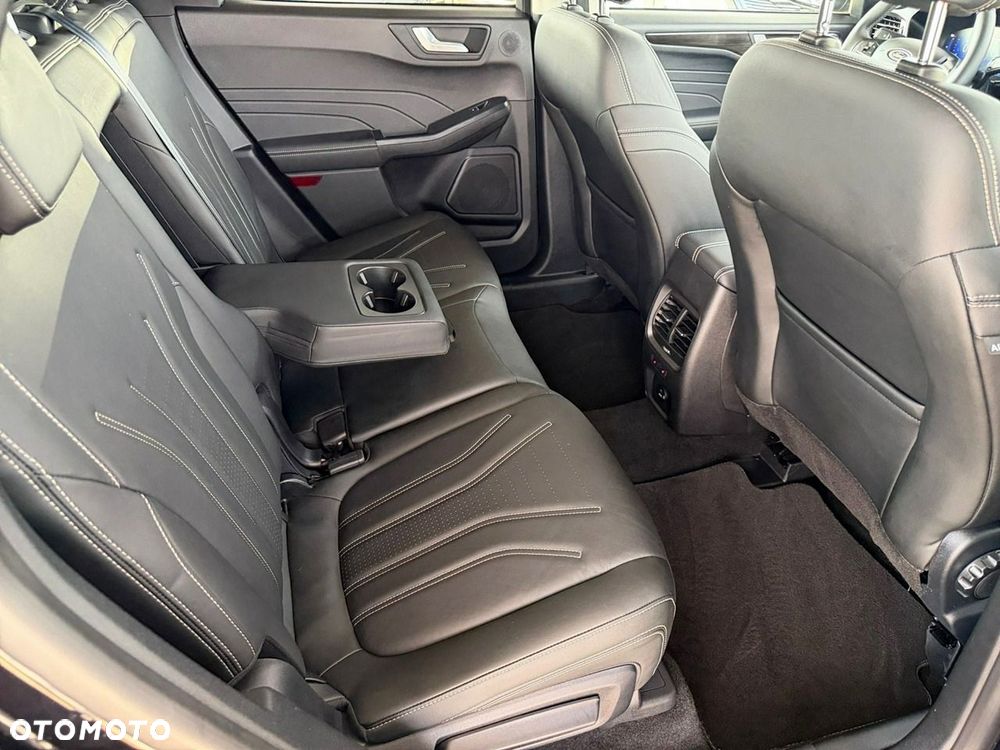 Ford Kuga - 26