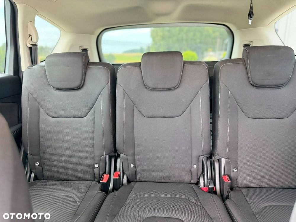 Ford S-Max - 19