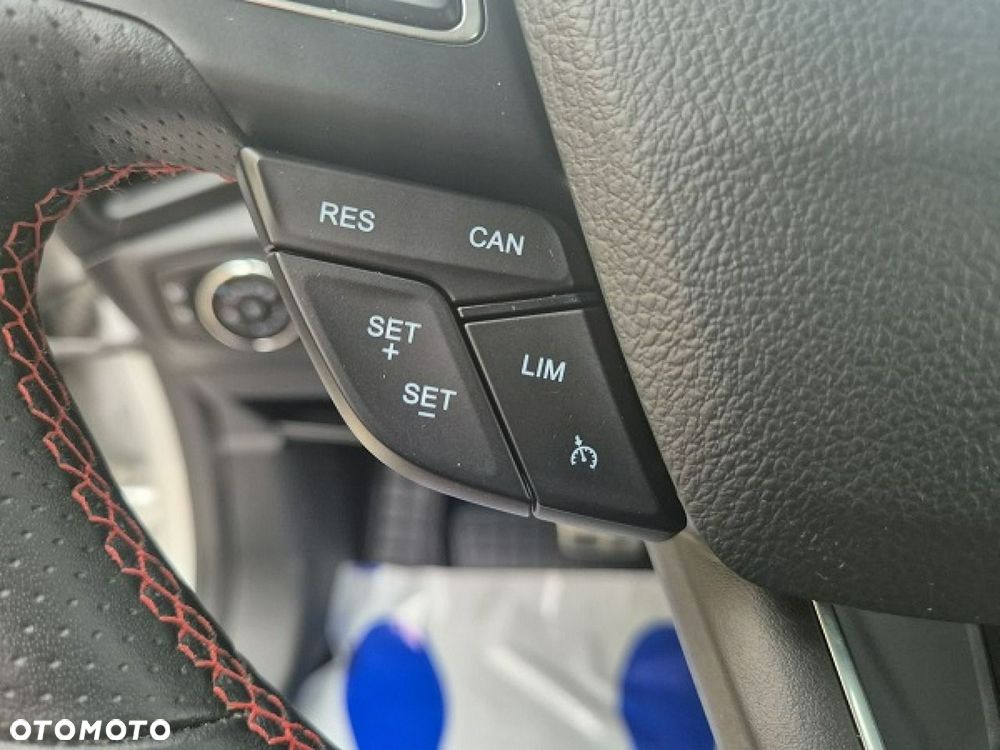 Ford EcoSport 1.0 EcoBoost ST-LINE - 32