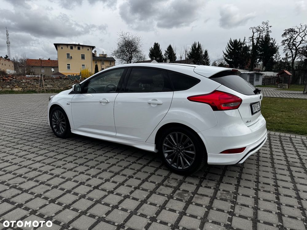 Ford Focus 1.0 EcoBoost Start-Stopp-System ST-LINE - 6