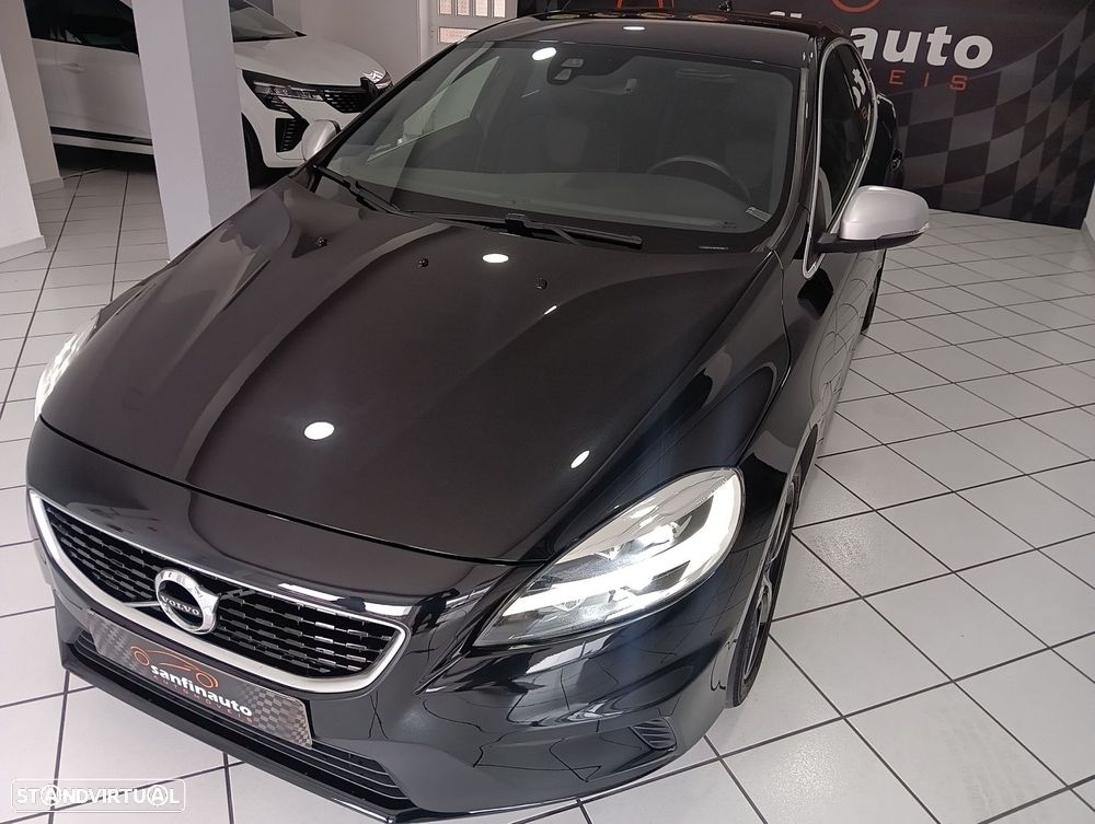 Volvo V40 2.0 D3 R-Design - 3