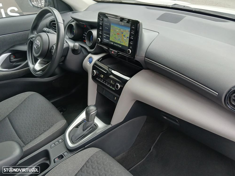 Toyota Yaris Cross 1.5 HDF Comfort Plus - 28