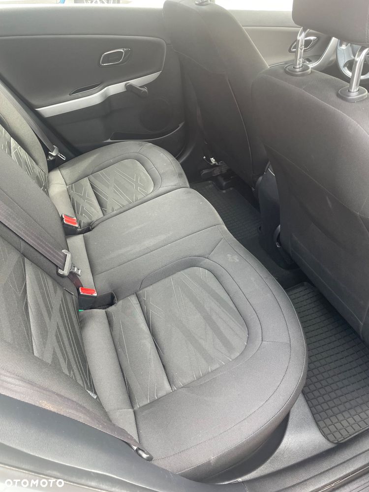 Kia Ceed 1.6 GDI Smart Plus - 15