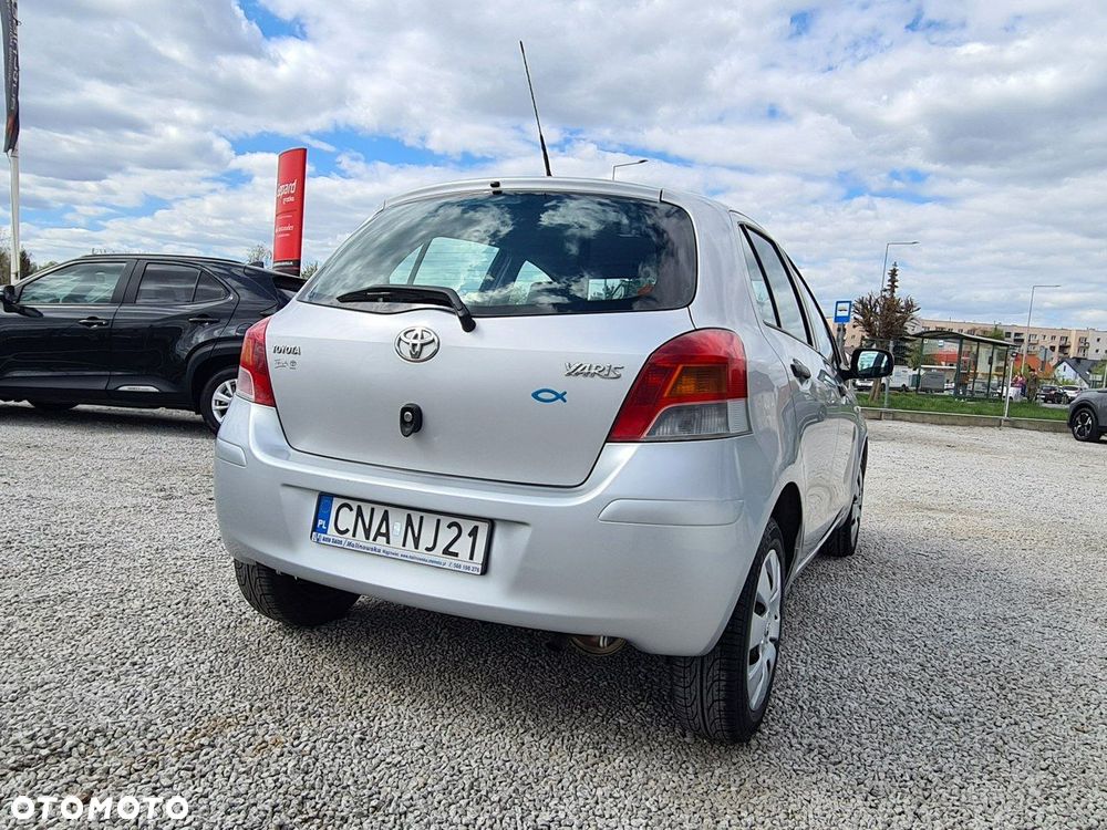 Toyota Yaris 1.0 Luna A/C - 10