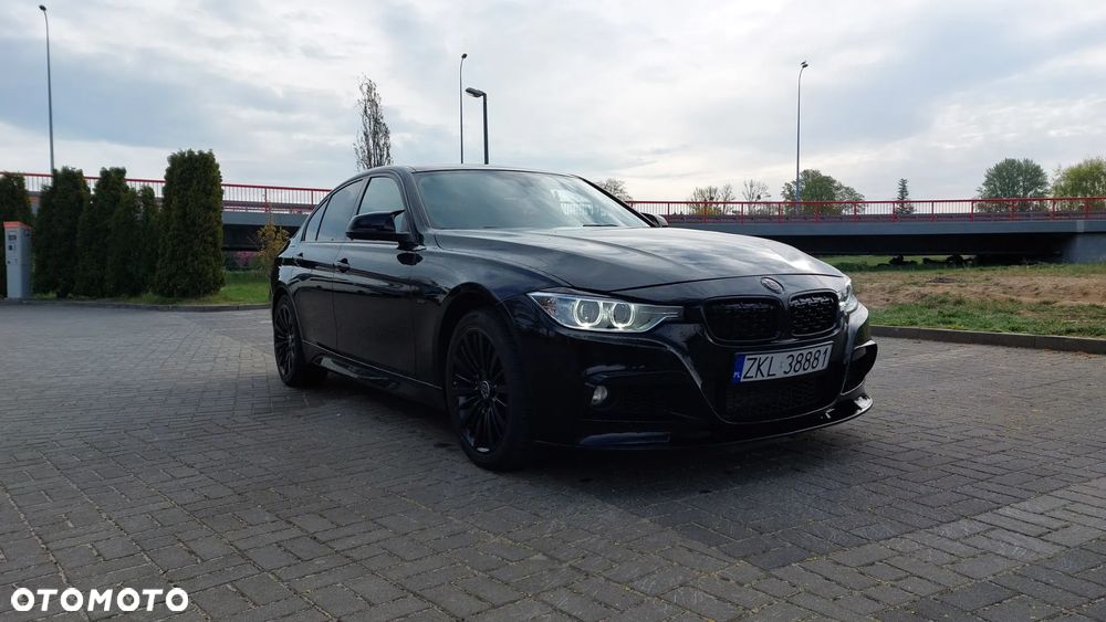 BMW Seria 3 328i xDrive Sport-Aut Luxury Line - 20