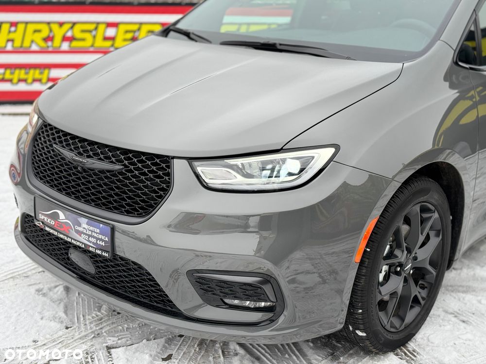 Chrysler Pacifica - 6