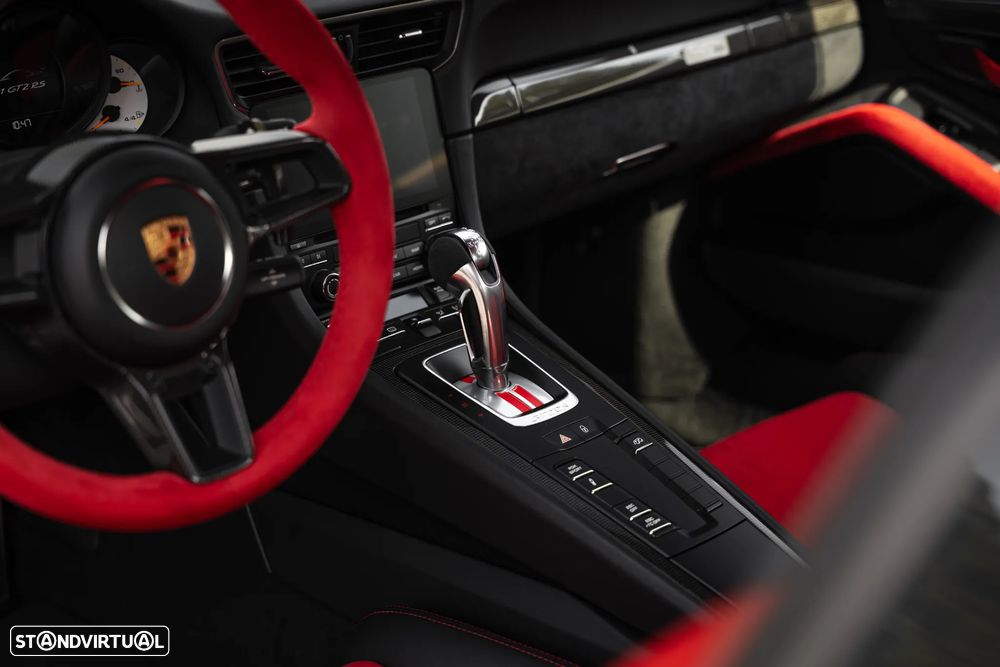 Porsche 911 (991) GT2 RS - 25