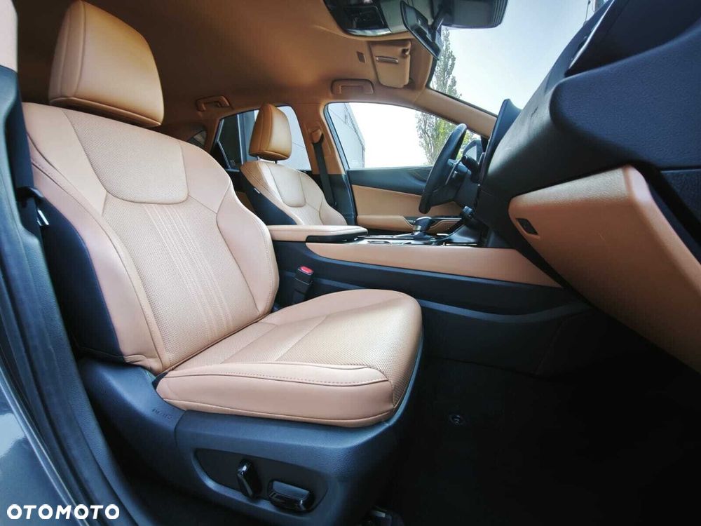 Lexus NX 350h Prestige 2WD - 18