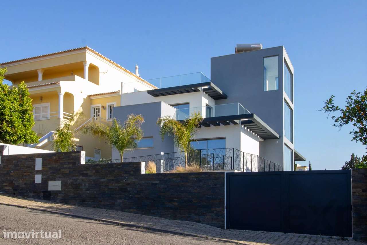 Moradia Contemporânea de Luxo com Vista em Ferragudo - Grande imagem: 3/60