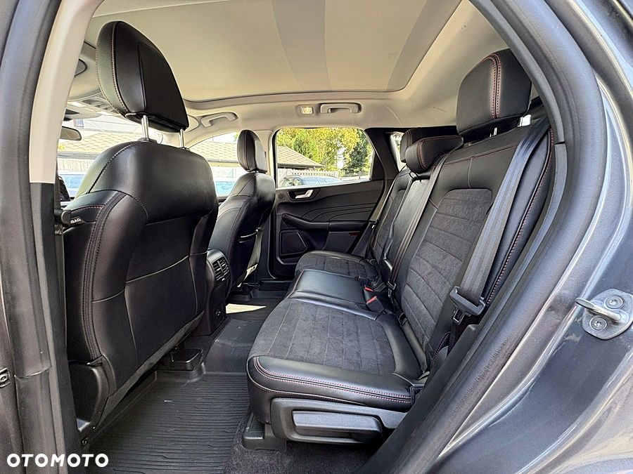 Ford Escape 2.0 EcoBoost AWD Titanium - 17