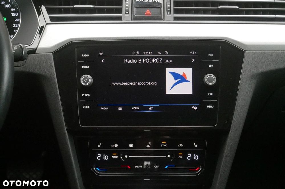 Volkswagen Passat Variant 2.0 TSI Business DSG - 10