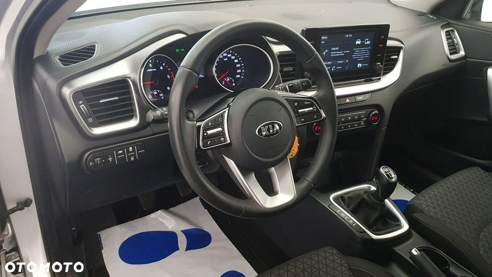 Kia Ceed - 15