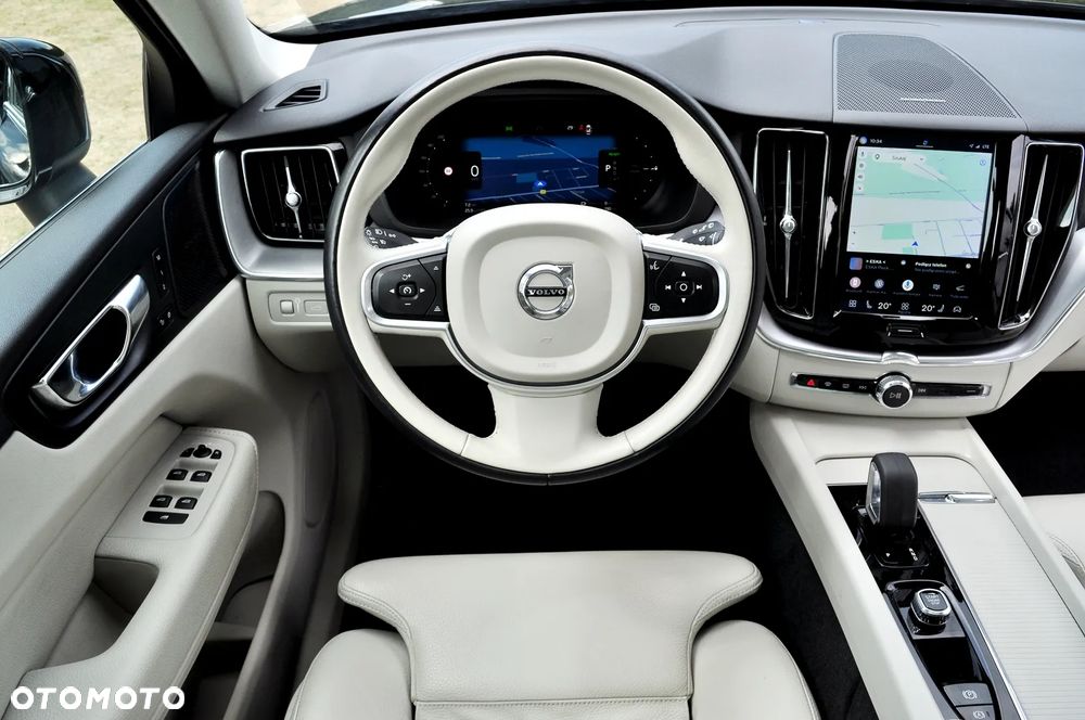 Volvo XC 60 T6 AWD Plug-In Hybrid Inscription - 16