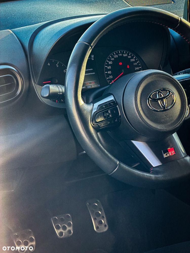 Toyota GR Yaris 1.6 Dynamic - 2