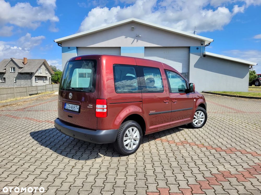 Volkswagen Caddy Comfortline BMT - 32
