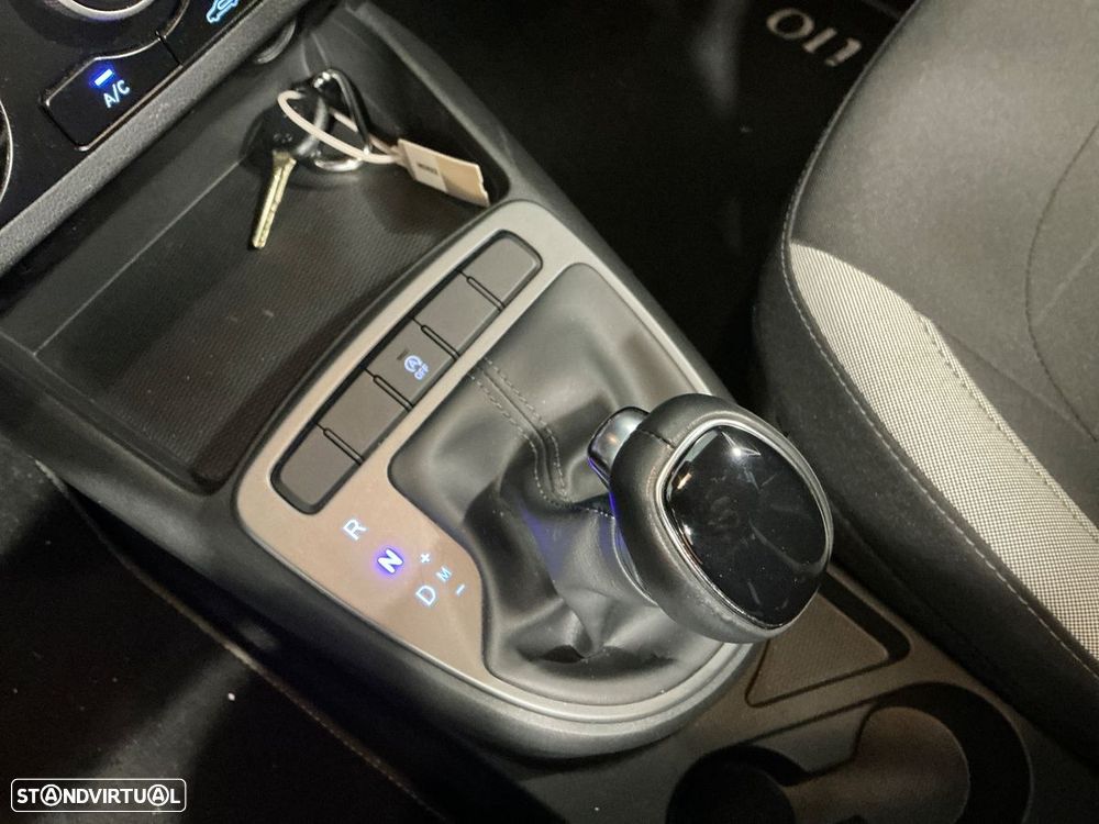 Hyundai i10 1.0 Comfort AMT - 10