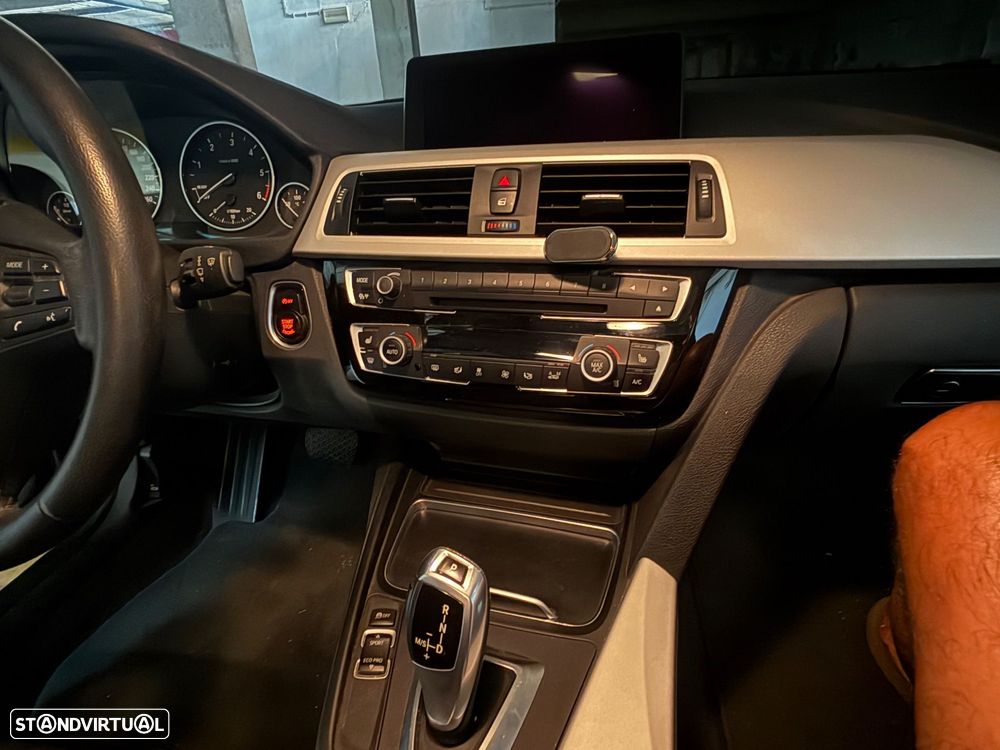 BMW 320 d Advantage Auto - 14