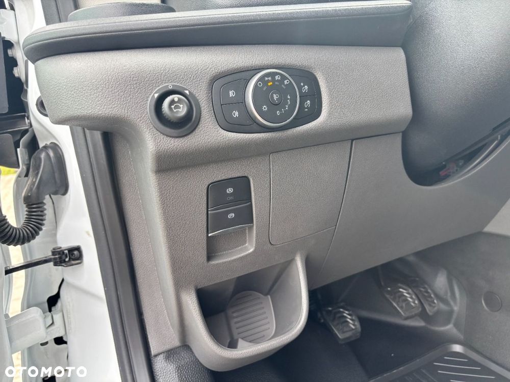 Ford Transit - 31