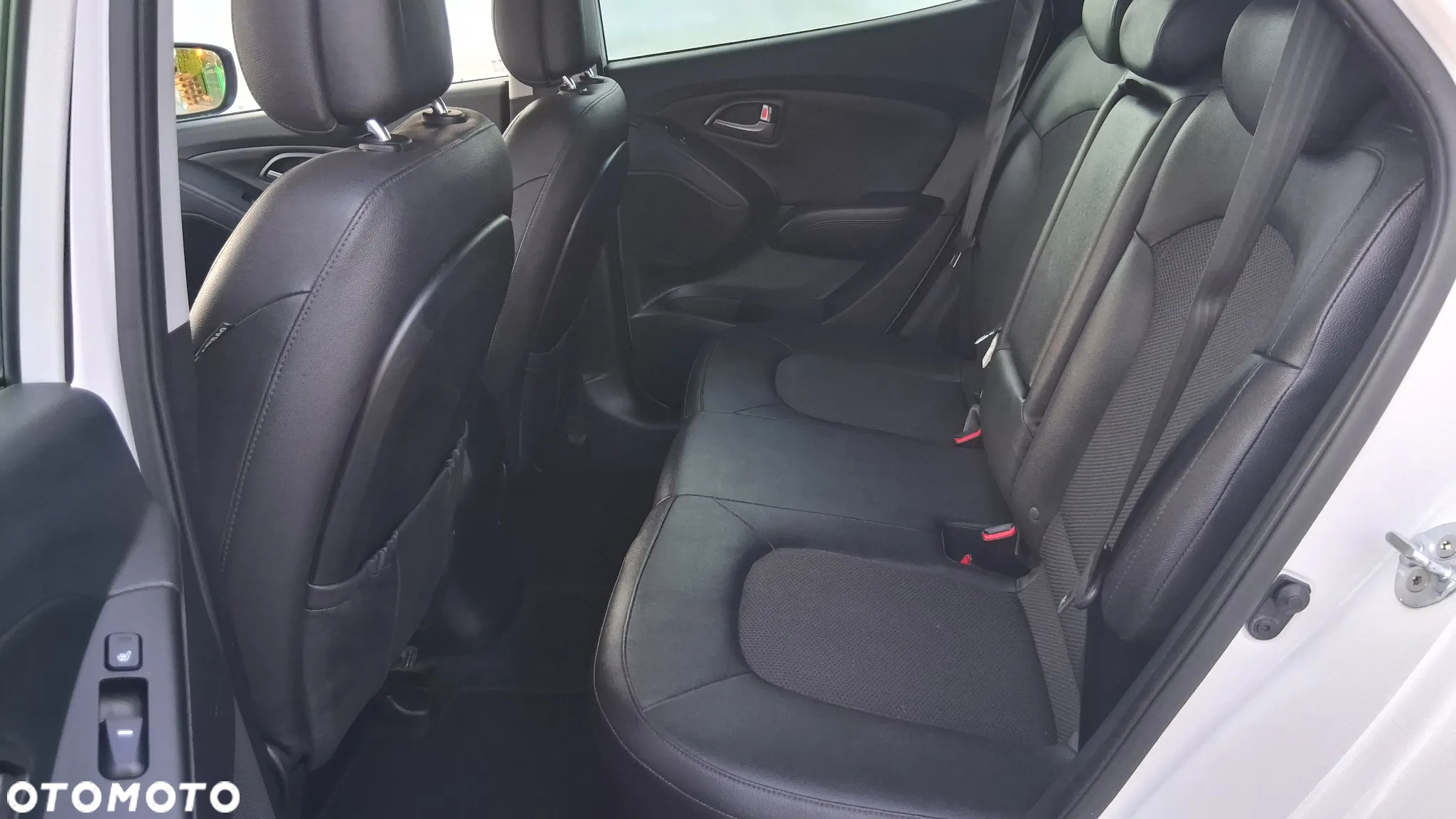 Hyundai ix35 1.6 2WD Fifa World Cup Edition - 24